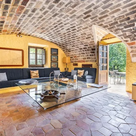 Villa Mas Joanmiquel *
